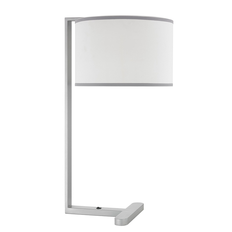 Đèn bàn đầu giường bằng kim loại đơn giản với một công tắc rocker mini tại phòng khách