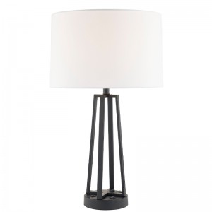 Ánh sáng Dark Bronze Nightsand với On/off Rocker Switch, một ổ cắm tiện lợi và cổng sạc USB tại phòng khách của khách sạn